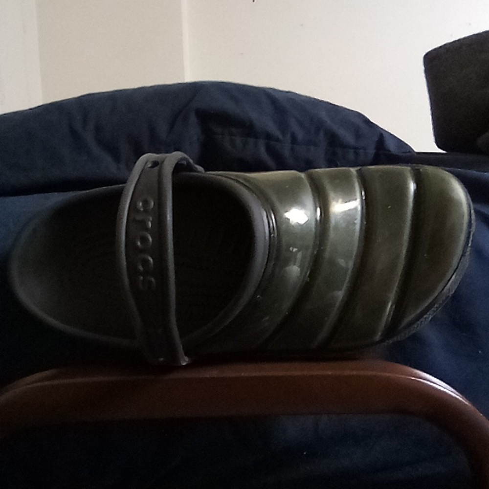 Crocs - Picture 2 of 3
